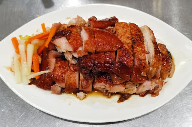 Brown Garlic Roasted Chicken (烧鸡)